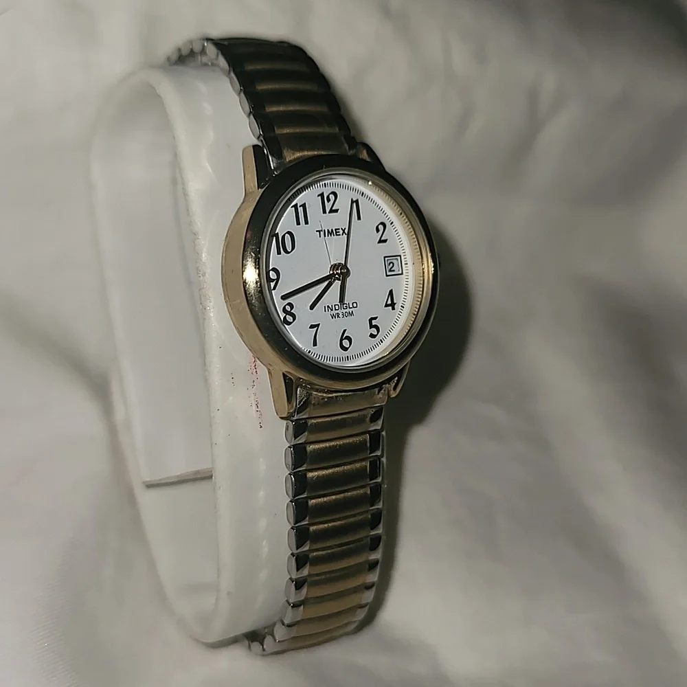 Timex Easy Reader Indiglo 25mm Bracelet Ladies Watch Two-Tone Gold Silver Expand